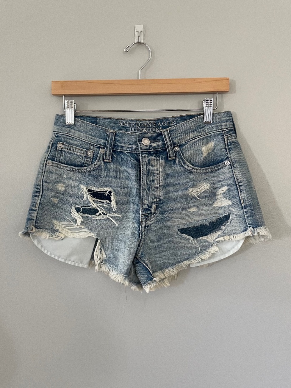 American Eagle High Rise Festival Shorts